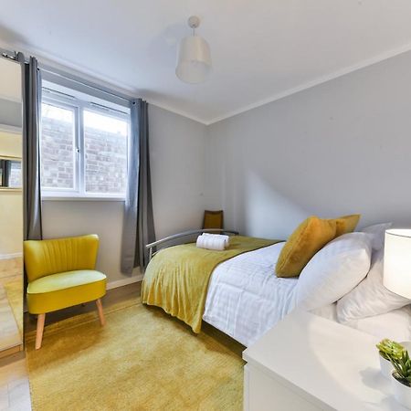 Willa Royal Living Properties Hillingdon Zewnętrze zdjęcie