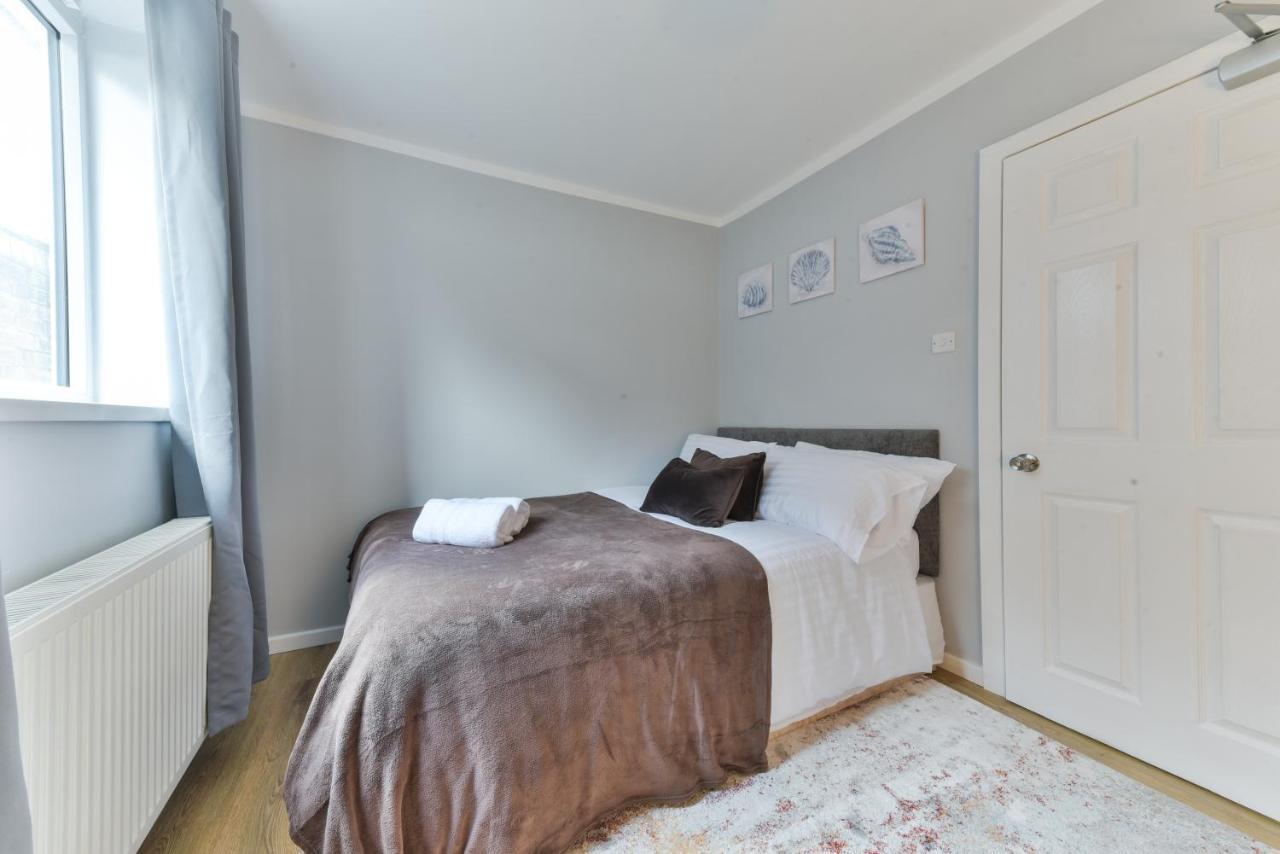 Willa Royal Living Properties Hillingdon Zewnętrze zdjęcie