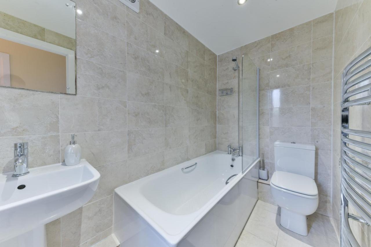Willa Royal Living Properties Hillingdon Zewnętrze zdjęcie