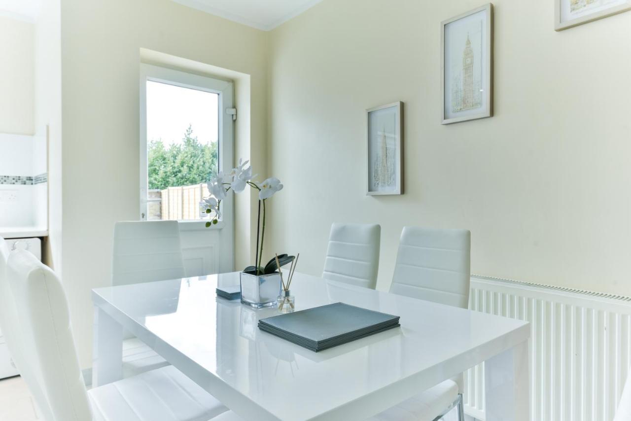 Willa Royal Living Properties Hillingdon Zewnętrze zdjęcie